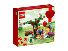 LEGO 40236 Romantic Valentine Picnic 2017