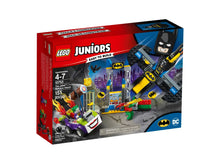 LEGO Juniors 10753 The Joker Batcave Attack